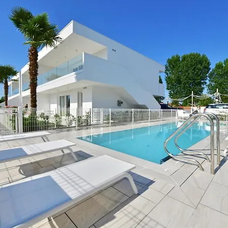 L5+6 Apartment *